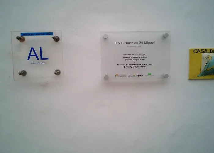 Horta Do Ze Miguel * 몬시크